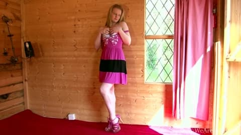 Laura est la meilleure au porno chatte poilue