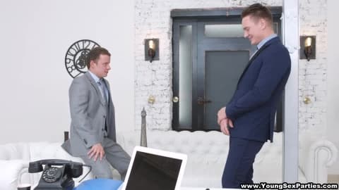 Deux amis baisent Leyra pour faire une vidéo Porn Blog