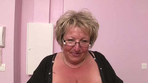 Vieille salope française se fait enculer