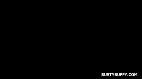 Baisée par un jeune avec une enorme bite