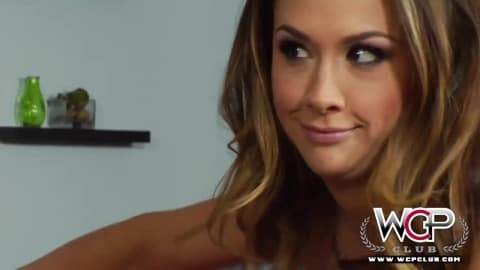 Una chica bella en un Porno Casero con un negro de polla larga