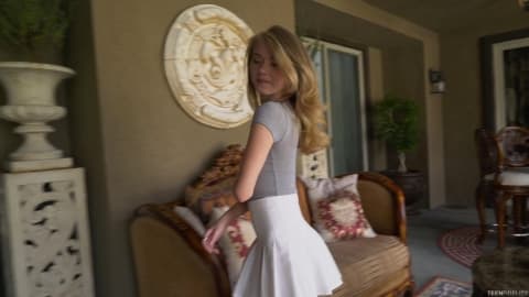 Porno blonde avec jolie fille pas innocente