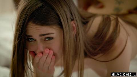 Riley Reid dans une baise anal Hardcore