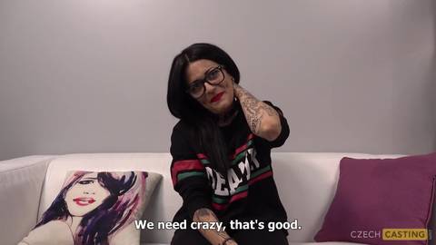 Milf gothique baise dans ce Porno Casting hard