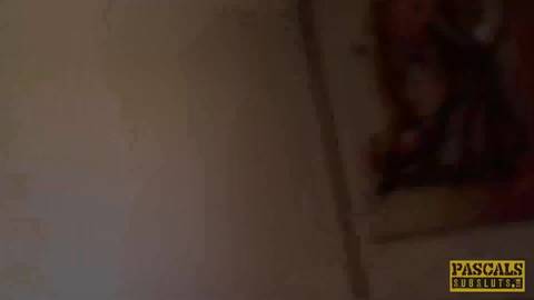 Miss Trixx se fait dominer dans porn bdsm