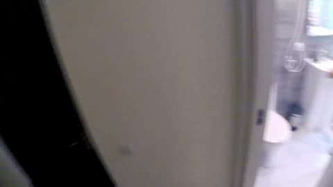 Baise amateur jeune dans la salle de bain