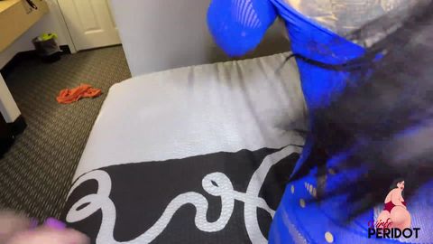 Vieilles lesbiennes baisent dans un trio FFH