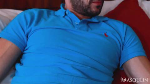 Branleentrepotes devient un trio gay chaud