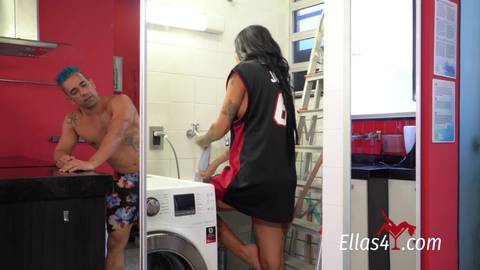 Evelyn Buarque es otra de las actrices famosas follando en casa