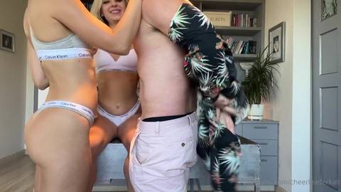 Pornogratuit coqnu avec Kait et Lena