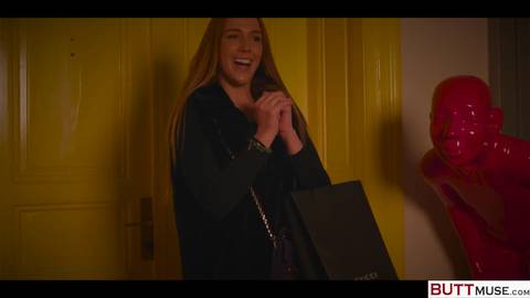 Alexis Crytal dans une double pénétration et double creampie