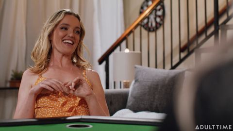 Charlie Forde avec Hayley Davies et Vanna Bardot dans un trio lesbienne !